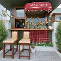 Magaret choose café at Buriram 