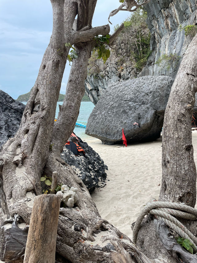 ทะเลใน | หมู่เกาะอ่างทอง