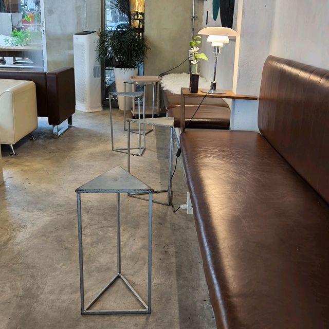 Fringe Cafe and Restaurant 