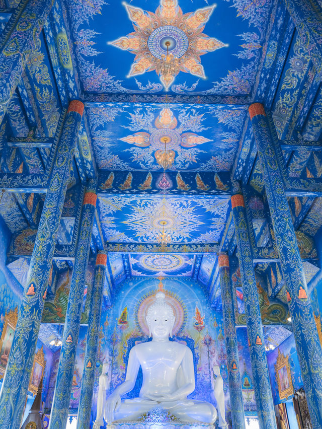 【タイ🇹🇭】異世界すぎる！すべてが青く染まったブルーテンプル！