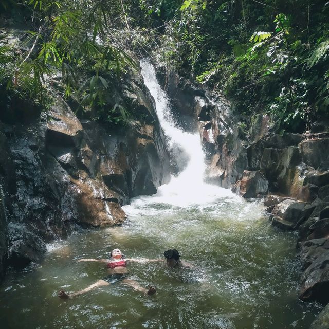 Waterfall hike nearby Kuala Lumpur 