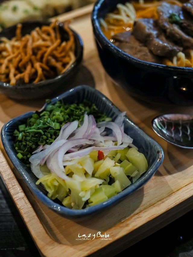 Khao-Sō-i ข้าวซอยร้านดังจากเชียงใหม่ ที่สีลม