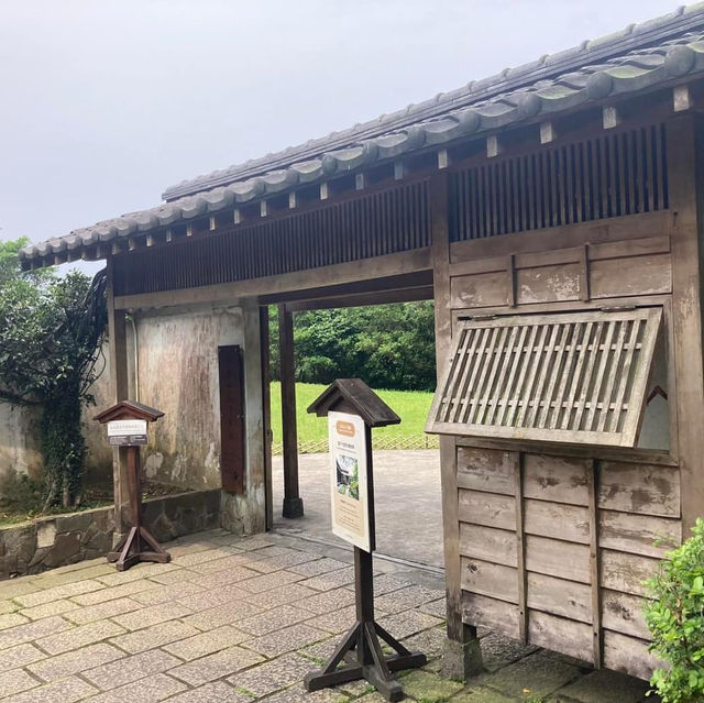「金瓜石黃金博物館附近，再向上爬欣賞無敵海景」