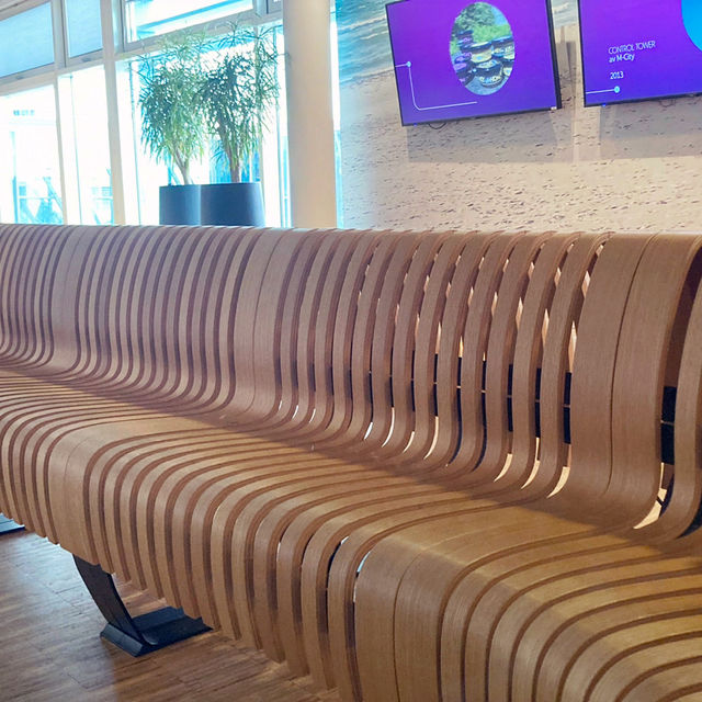 斯塔萬格蘇爾達爾機場（Stavanger Sola Airport）