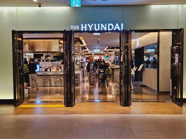 The Food Market at The Hyundai Mall Samseong is full of great food