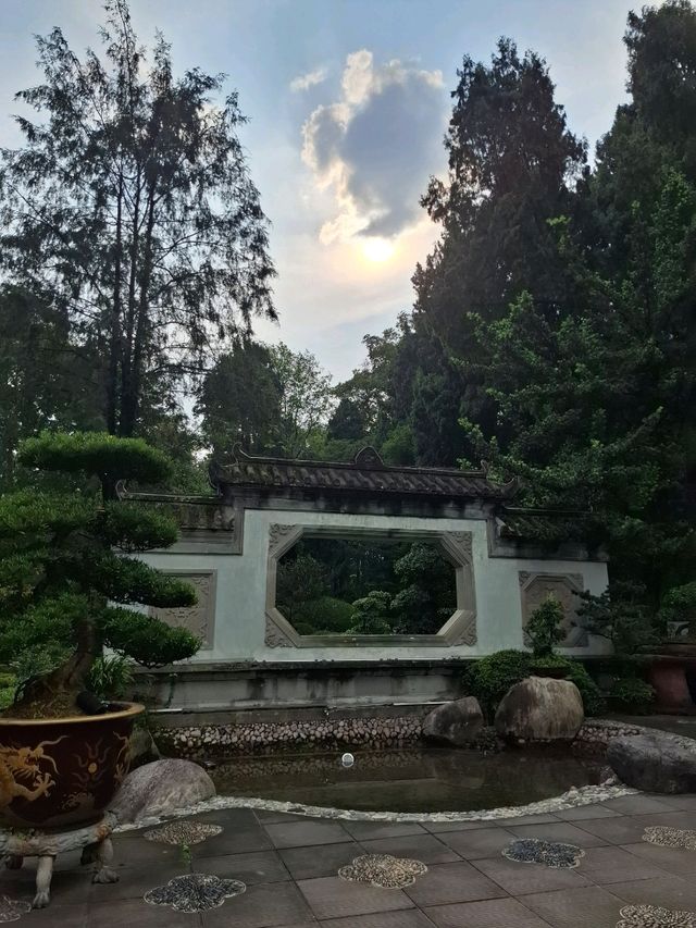 Do Not Miss It When You Are in Dujiangyan 