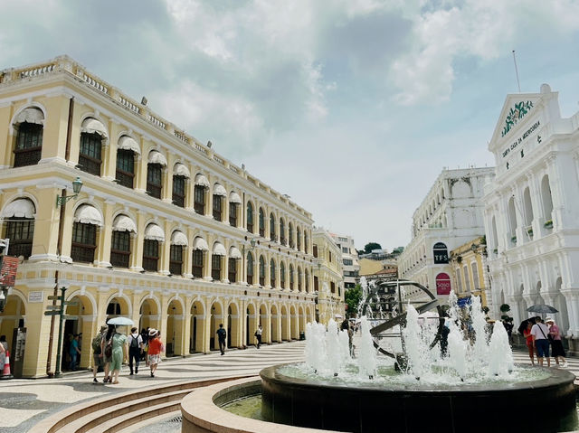 議事亭前地 — 澳門的文化心臟 議事亭前地 — 澳門的文化心臟