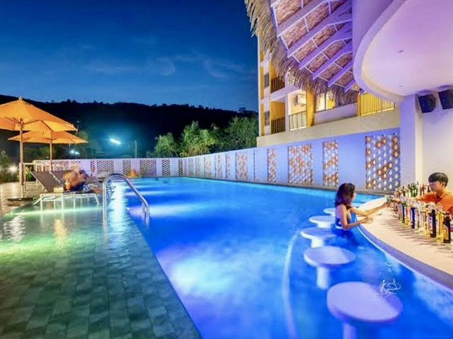 泰國普吉府 泰國汽車旅館開箱體驗 Beehive Boutique Hotel Phuket