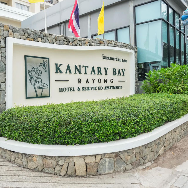 Café Kantary by the Sea