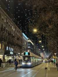 🇮🇹 Zurich at Night: A Glimpse into the Illuminated Cityscape
