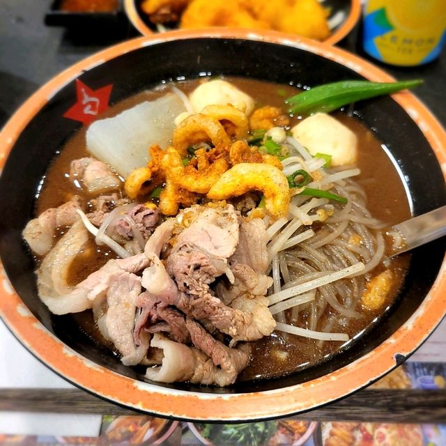 很有local 泰國感覺的泰式船麵🛶🍜湯底又正