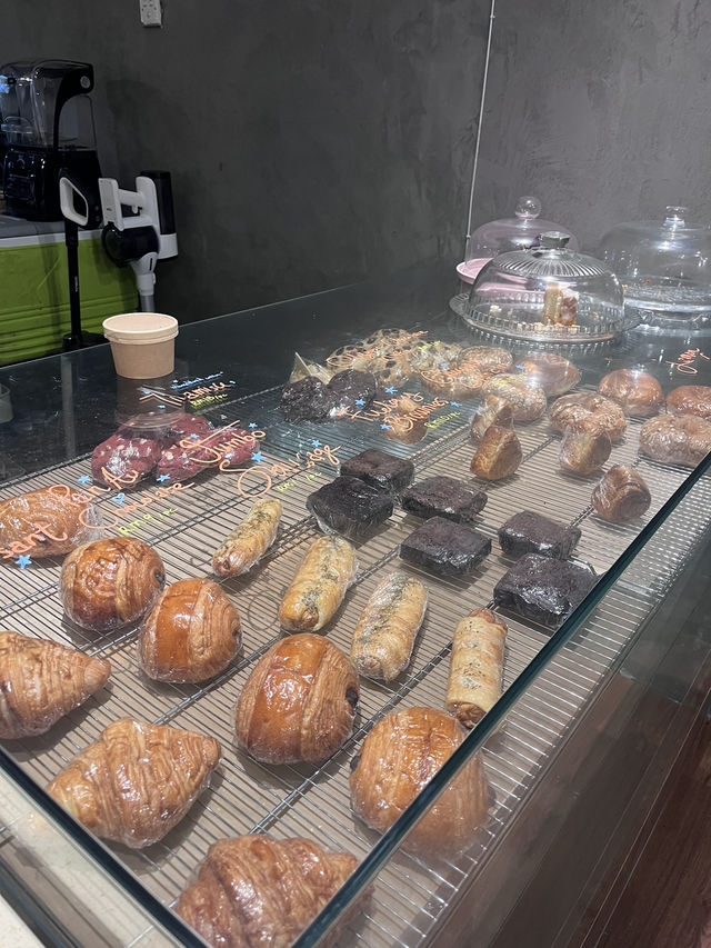Short escape, cafe hunting at Randevu Coffee