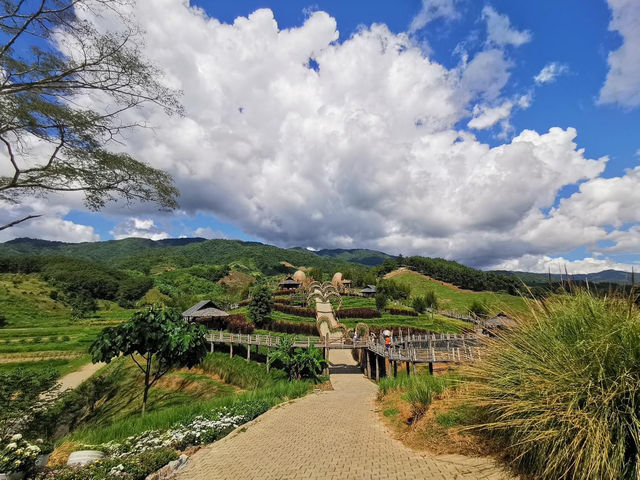 สวนร้อยใจรักษ์ ROI JAI RAK GARDEN