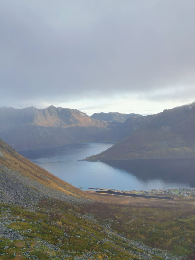 ยอดเขา Hesten เมือง Senja Norway 