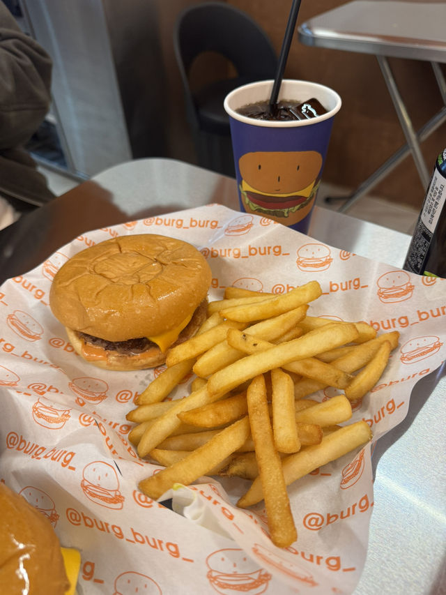 햄버거가 이렇게 맛있기 있나요 ✨