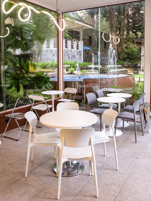 ณ.นอง คาเฟ่น้ำแร่ระนองสุดชิล