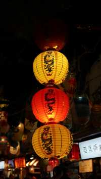 Shopping and exploring Shennong Street in Tainan