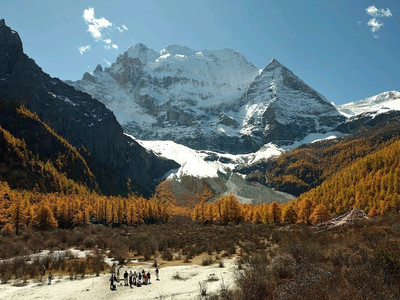 Best Autumn Viewing Experience 2/3 [Xiannairi Snow Mountain
