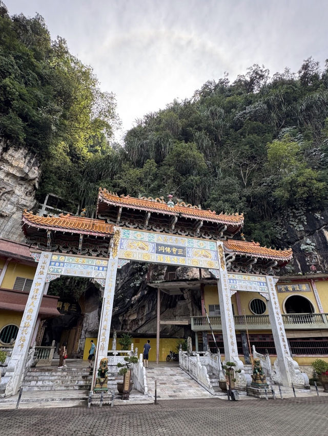 Sam Poh Tong Temple, Ipoh, Malaysia