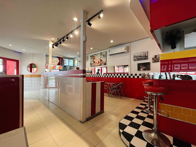 Highway Cafe in Bang Saen 