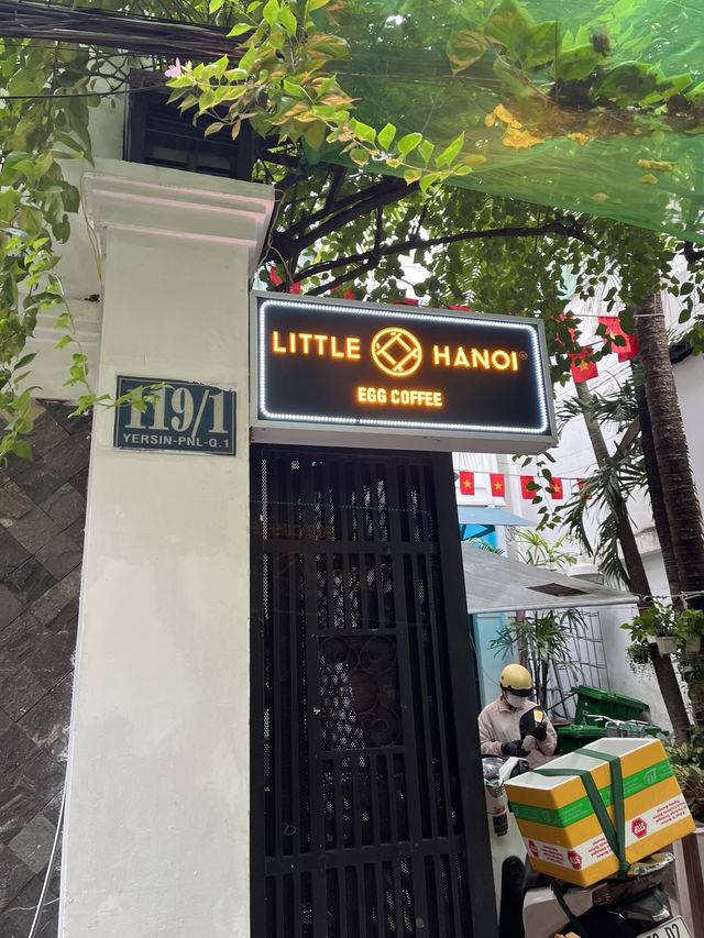 กาแฟไข่เจ้าดังที่โฮจิมินห์ little hanoi egg coffee