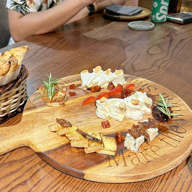 Hanoi Delights: Sights, Bites, and Nights