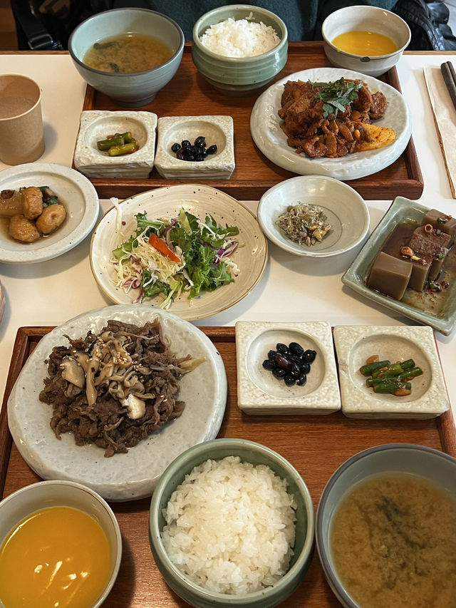 聖水でランチを食べるならここ.ᐟ‪‪‬.ᐟ‪‪‬🥢