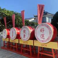 นั่งรถบัสจากสนามบินไปกระเช้า Ngong Ping 36