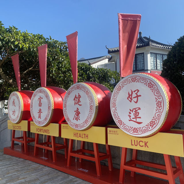 นั่งรถบัสจากสนามบินไปกระเช้า Ngong Ping 36