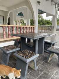The mosque’s architecture is simple yet elegant 