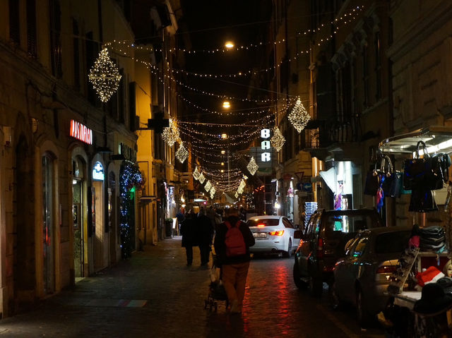 【イタリア・ローマ】旧市街のイルミネーションが素敵