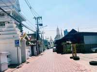 泰國曼谷著名寺廟景點：阿農卡蘭寺Anongkharam Worawihan Temple。阁楼式的寺庙，適合拍照打卡觀光旅遊！