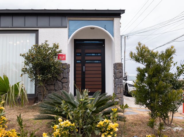 제주 돌담길을 품은 스파펜션 스테이돌덕🏠