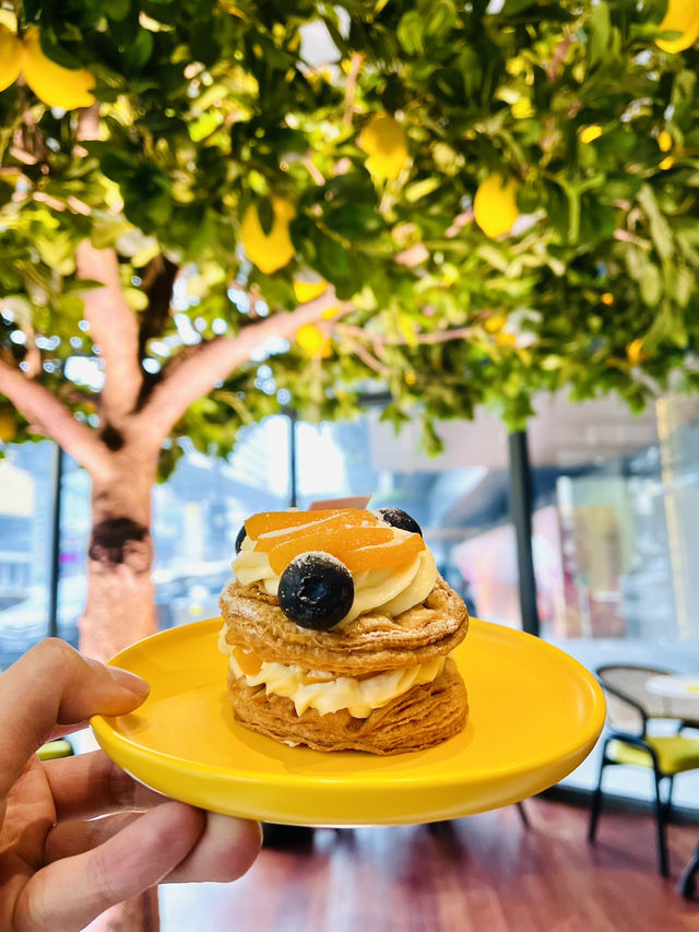 “The Lemon Tree Café: A Zesty Retreat at PARKROYAL COLLECTION KL”