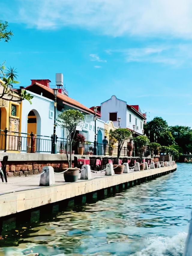 “Sail Through History: Discover Melaka’s Charm on the River Cruise!”