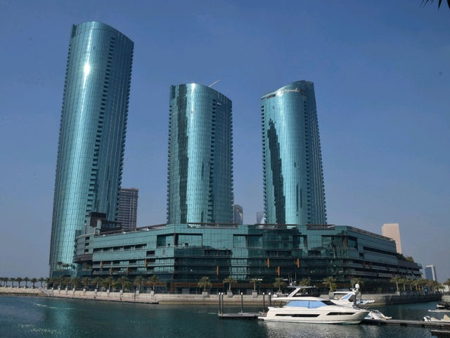 Bahrain Harbour: modernity and luxury 