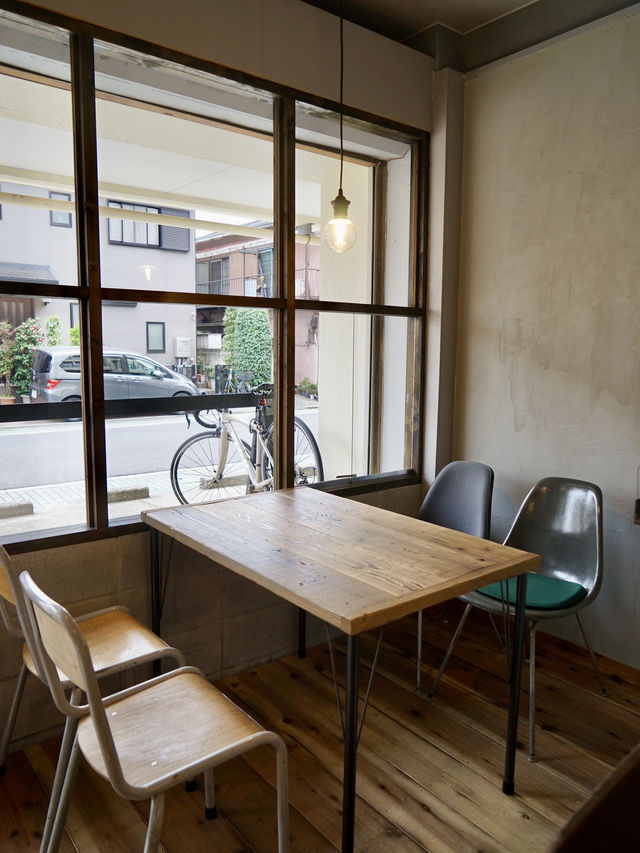 Relaxing Café Time at String Stand Eito Relaxing Café Time at String Stand Eito