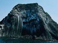 日本最大級の海蝕洞！神秘の絶景を体感🌊✨