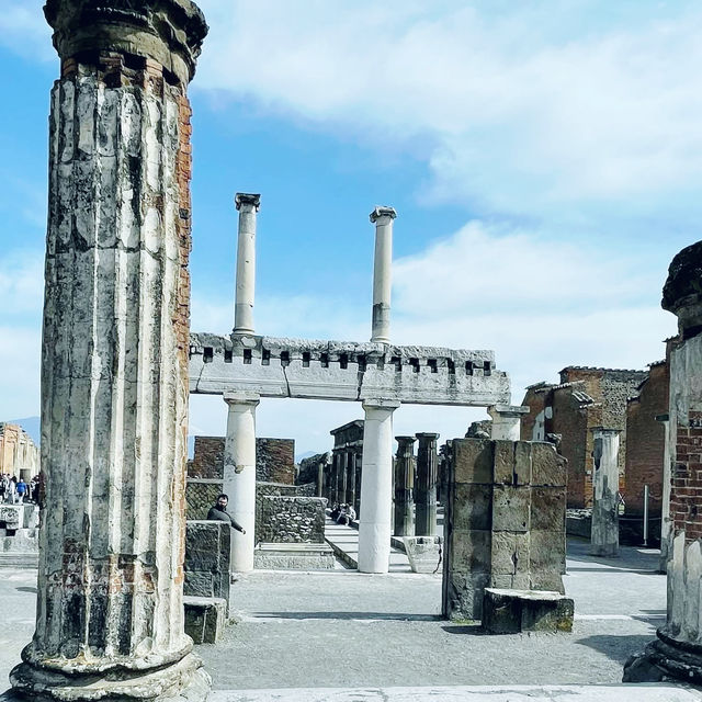 Pompeii: Echoes of an Ancient Tragedy 🇮🇹