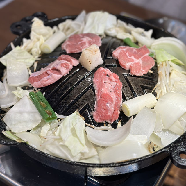 【北海道観光】本場の北海道で味わう✨絶品ジンギスカン食べ比べセット🐑