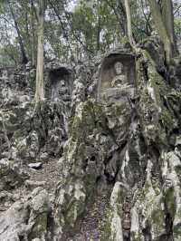 A Stroll Through Time: Feilai Feng’s Enchanting Rock Carvings