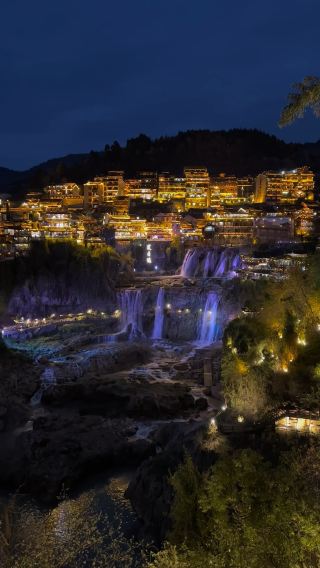 POV: you visited the majestic waterfall that looks like it’s straight out of a fairytale.