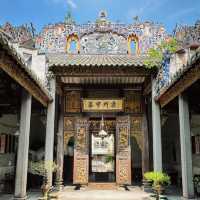 🏯 Nyonya Nostalgia: Opulent Mansions, Spicy Secrets & a Ghost(?) Sighting in Penang 🌶️