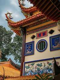 Penang | A 30-Foot-Tall Giant Goddess of Mercy Statue
