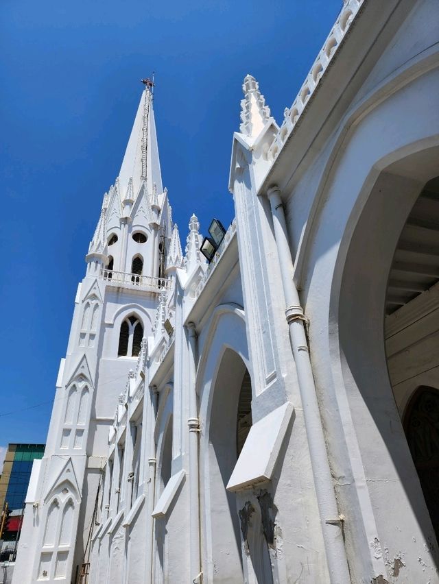 【インド/チェンナイ】世界に3つしかない貴重な大聖堂✝️