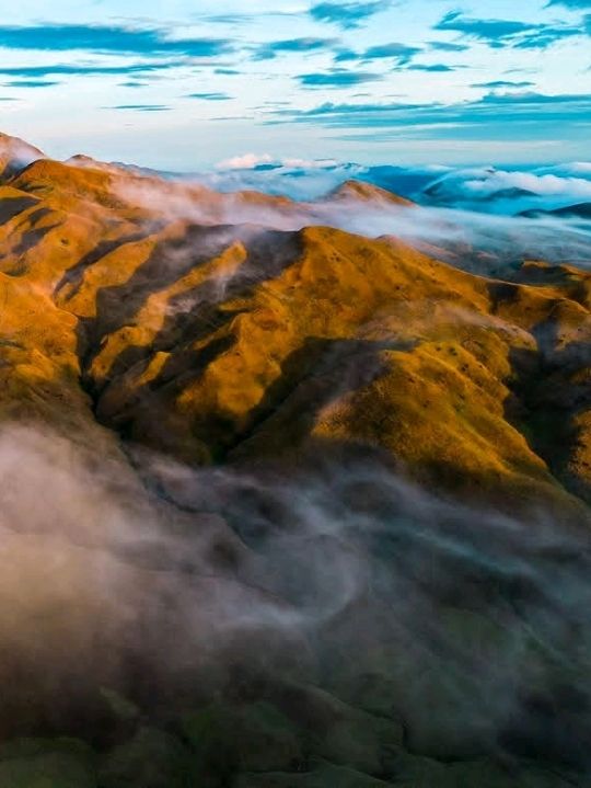 truly mesmerizing, with a remarkable transition from lush grasslands