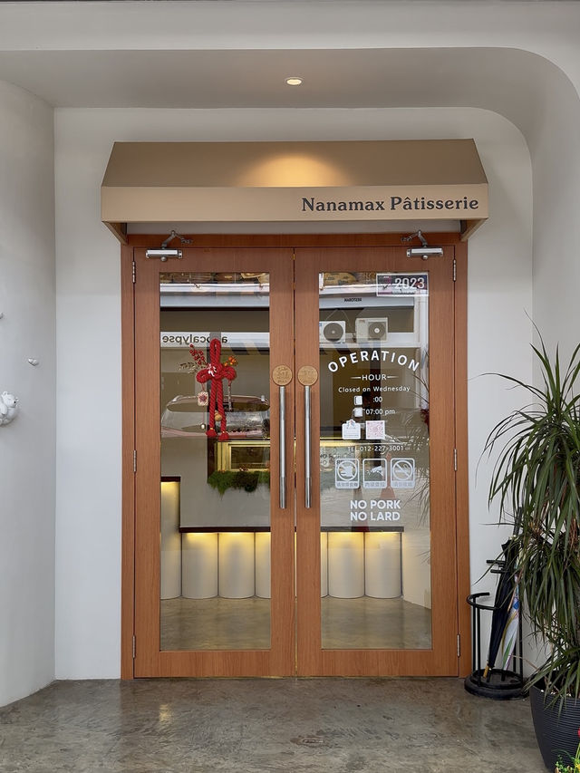 A Whimsical Dessert Wonderland Near Mid Valley Southkey, JB: Nanamax Patisserie Café