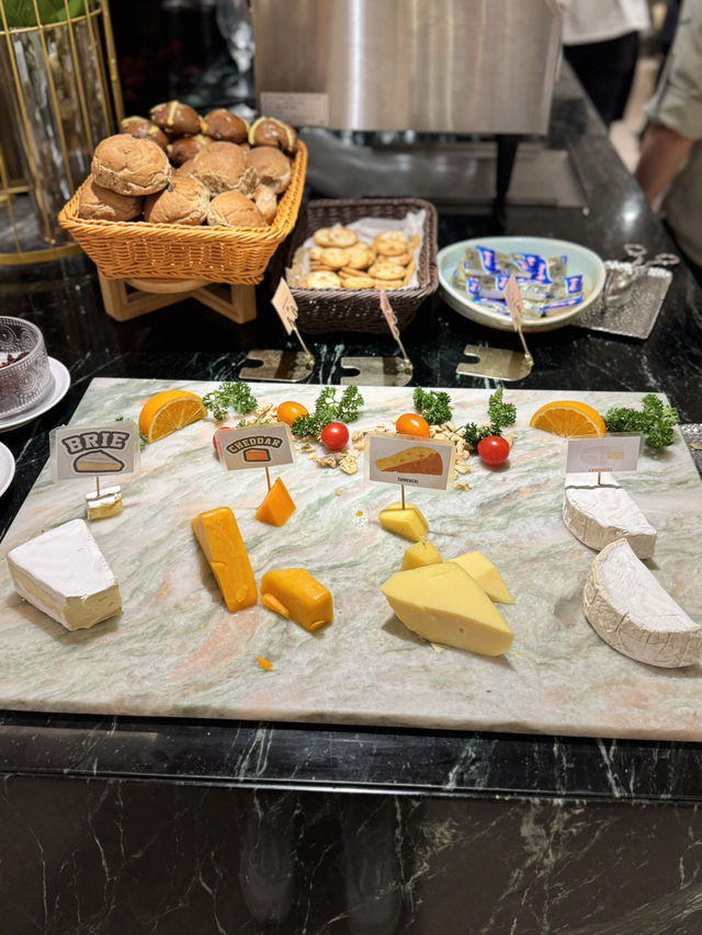 柏麗廳將自助餐昇華成味覺藝術展😆