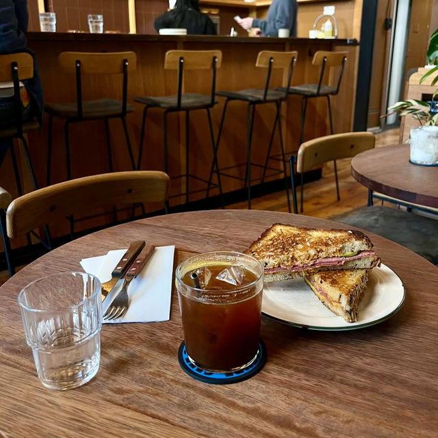 🇦🇺 日本の喫茶店文化にインスパイアされた温かみのあるカフェ