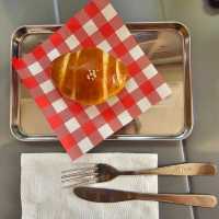Kneads to Dough (Home cafe) เบเกอรี่แนวฝรั่งเศส